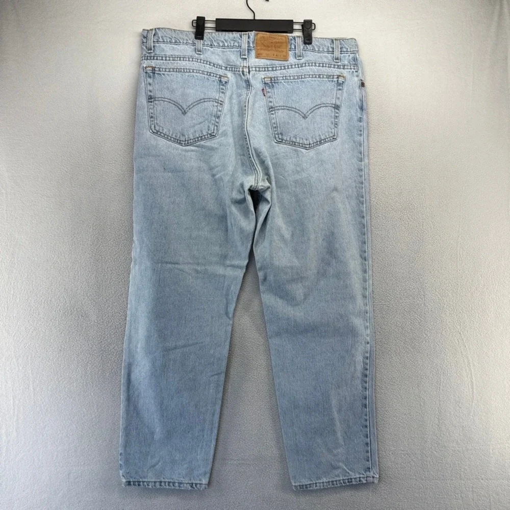 Vintage Levis jeans men's 42x30 Fits 39x29 Blue Light Wash 550 Relaxed Taper USA